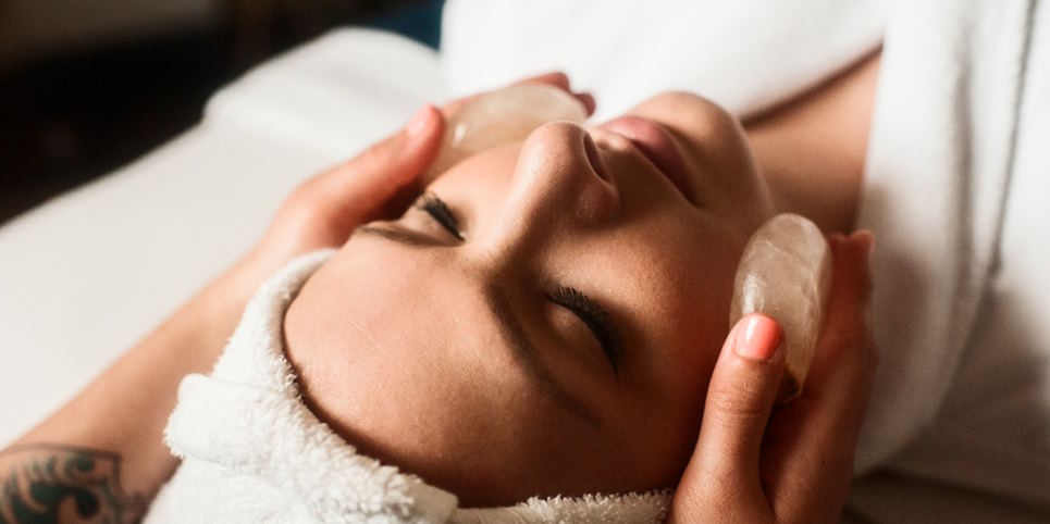 hot stone facial massage